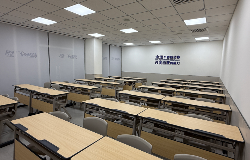 2026年青岛崂山区高三寒假班_全封闭集训营考前冲刺！4—8人小班教学