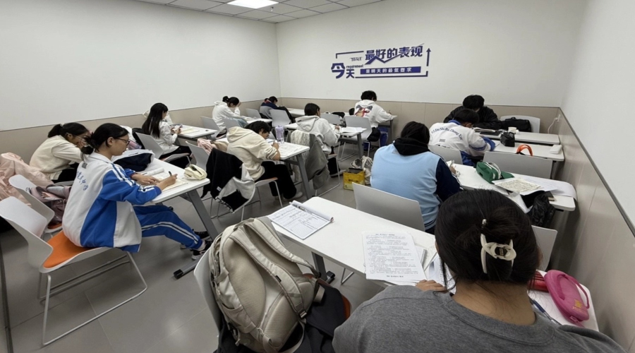 河北保定高三全托/封闭集训/全日制选哪家好?保定三中/华北电力大学/二师公园/瑞兴路秀兰片区/师范附属学校/涿州博物馆等附近,锐满分教育全封闭管理,衡水模式,吃住学一体(2) 河北保定高三全托/封闭集训/全日制选哪家好?保定三中/华北电力大学/二师公园/瑞兴路秀兰片区/师范附属学校/涿州博物馆等附近,锐满分教育全封闭管理,衡水模式,吃住学一体(2)